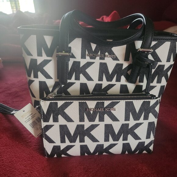 Michael Kors Handbags - Michael Kors